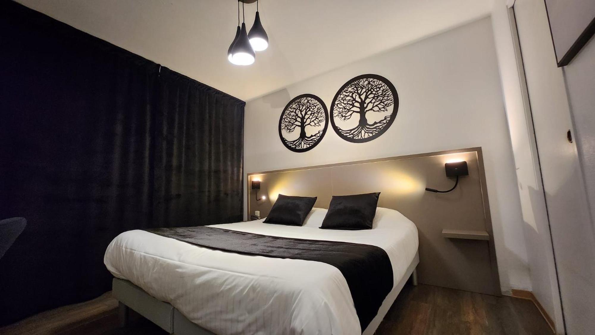 Cit'Hotel Le Cheval Blanc Cognac Centre Exterior photo