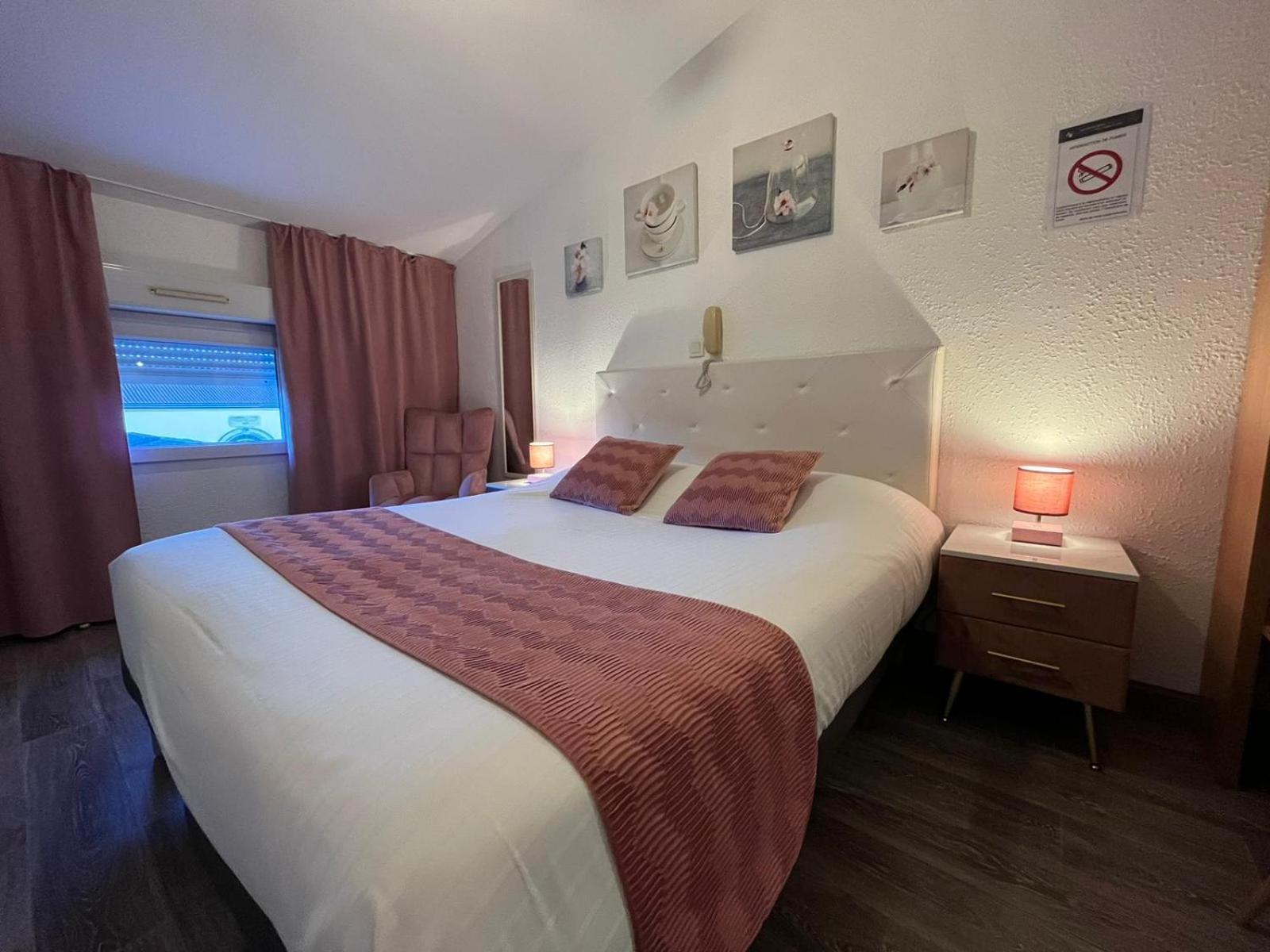 Cit'Hotel Le Cheval Blanc Cognac Centre Exterior photo