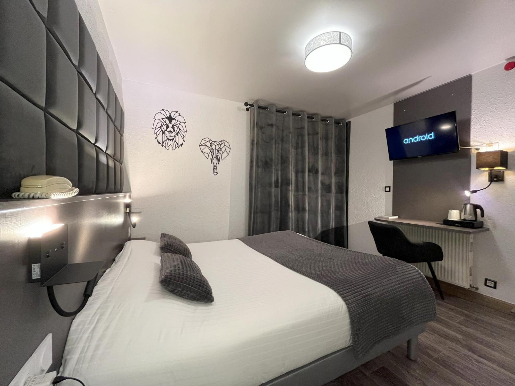 Cit'Hotel Le Cheval Blanc Cognac Centre Exterior photo