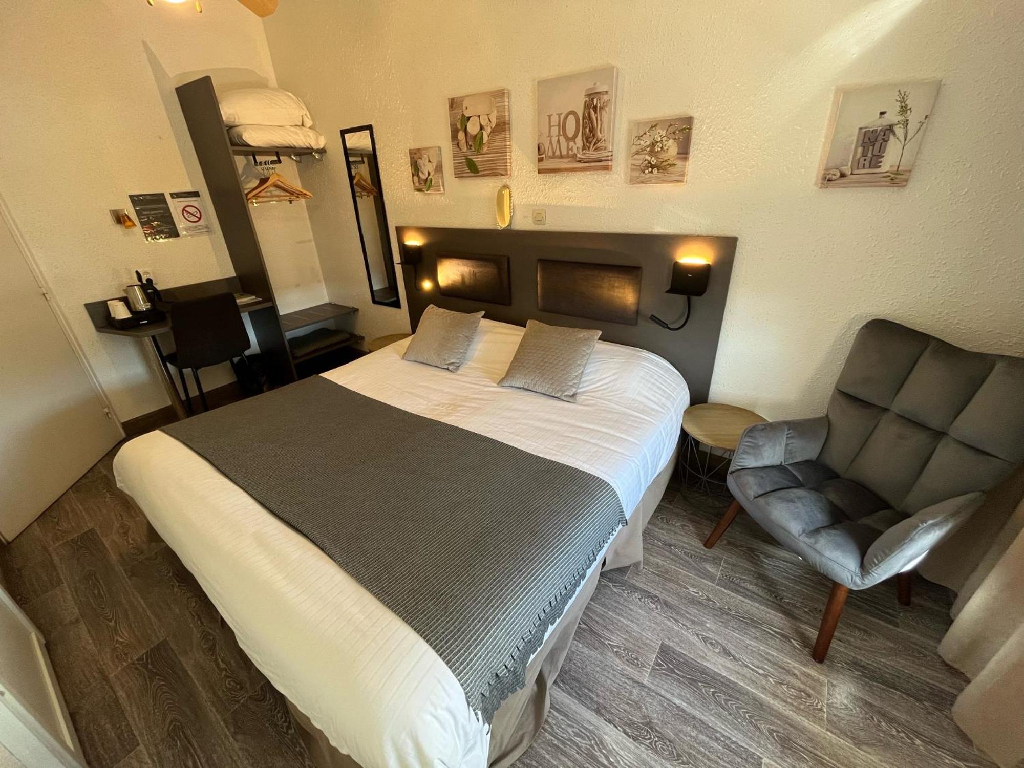 Cit'Hotel Le Cheval Blanc Cognac Centre Exterior photo